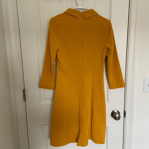 NWOT | Women’s deep yellow floral embroidered shift swing collared‎ dress medium - Picture 5 of 7